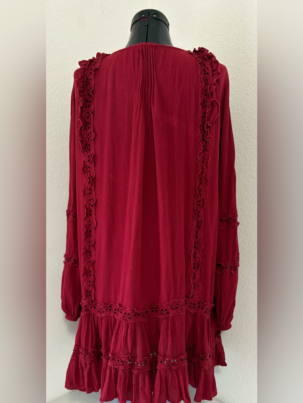 Free People Red Boho Tunic Dress Ruffle Eyelet Trim Button Front Size M. - Picture 4 of 7
